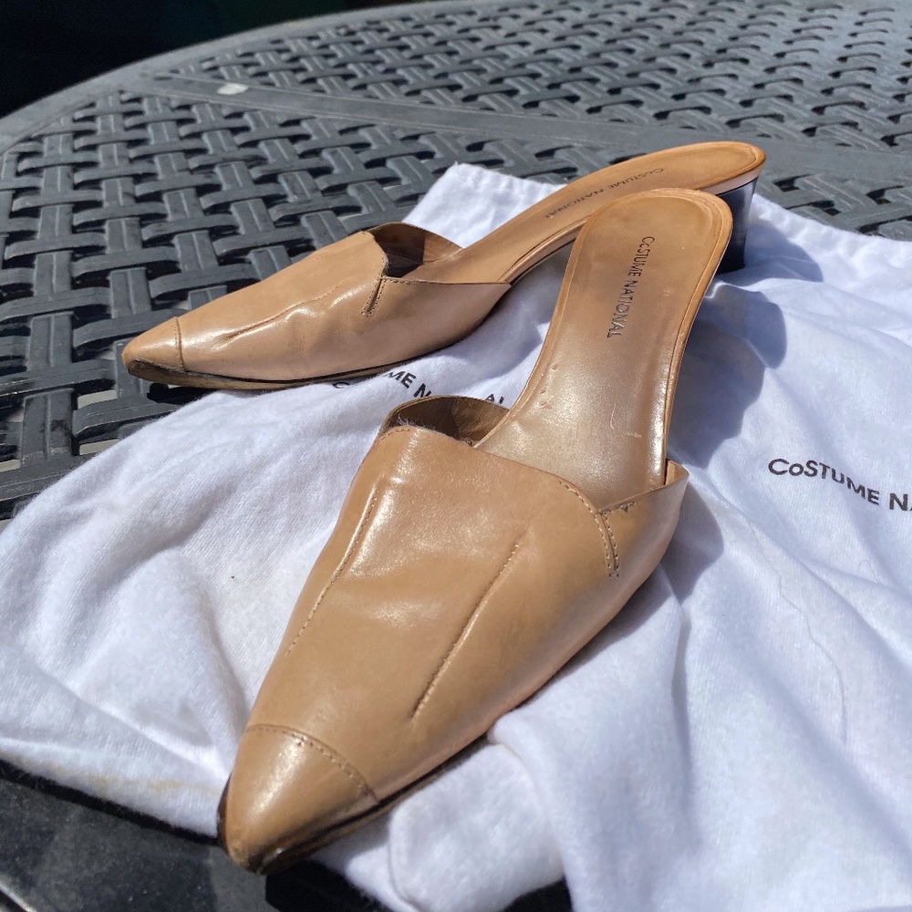Costume National nude mules